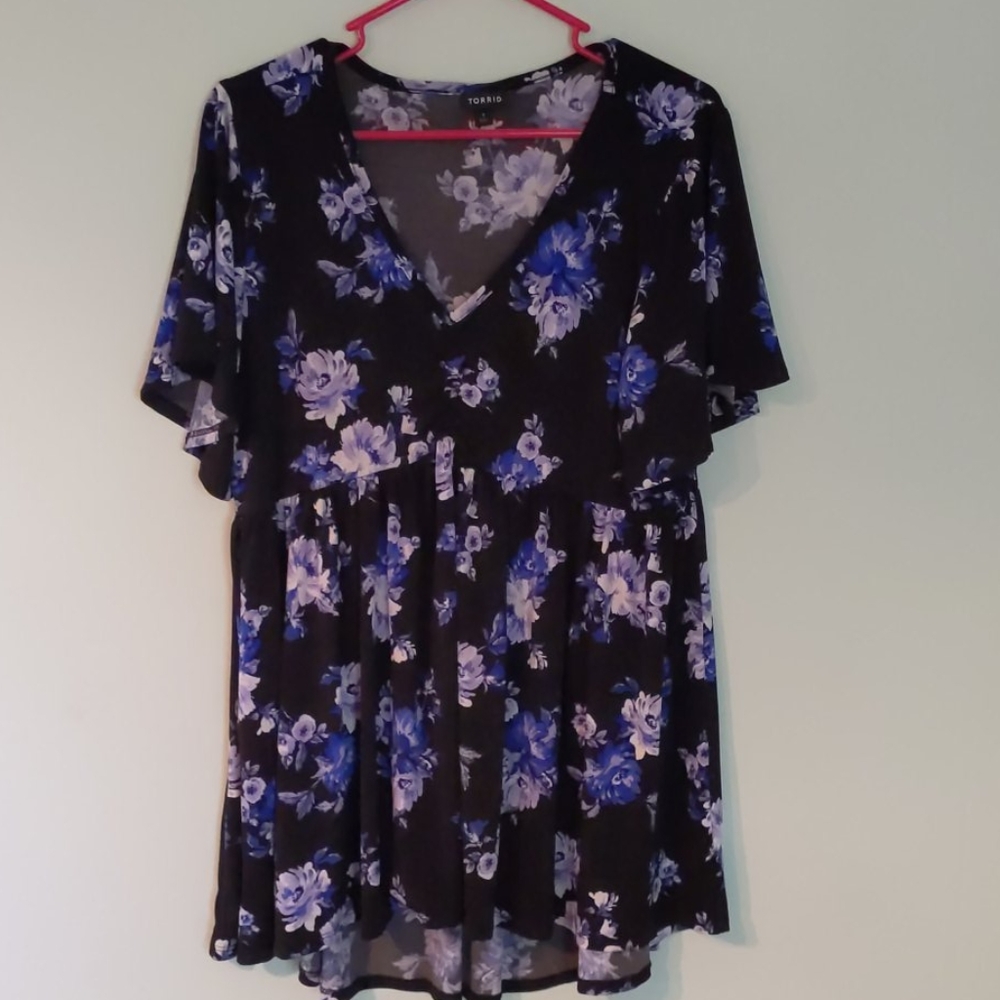 Torrid floral top